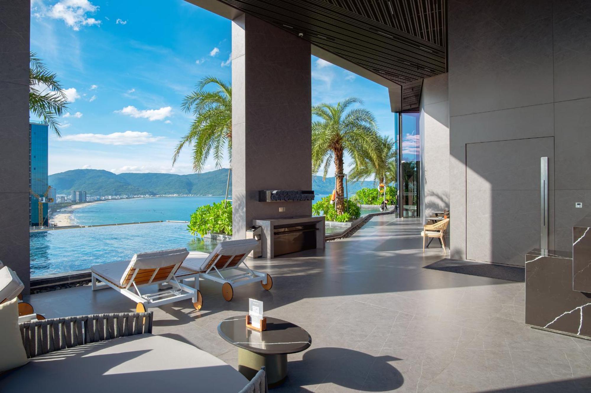 M Hotel Danang エクステリア 写真 The pool at the hotel
