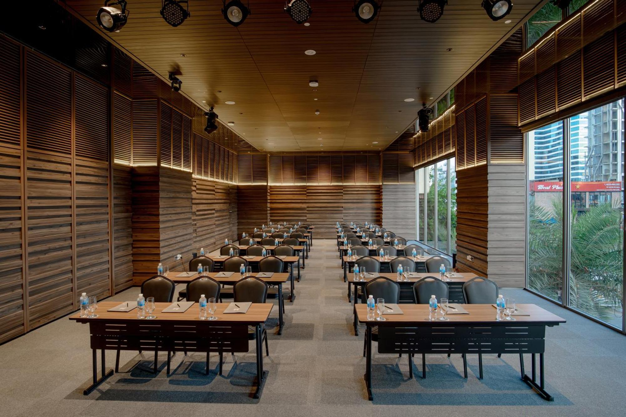 M Hotel Danang エクステリア 写真 The interior of the conference room
