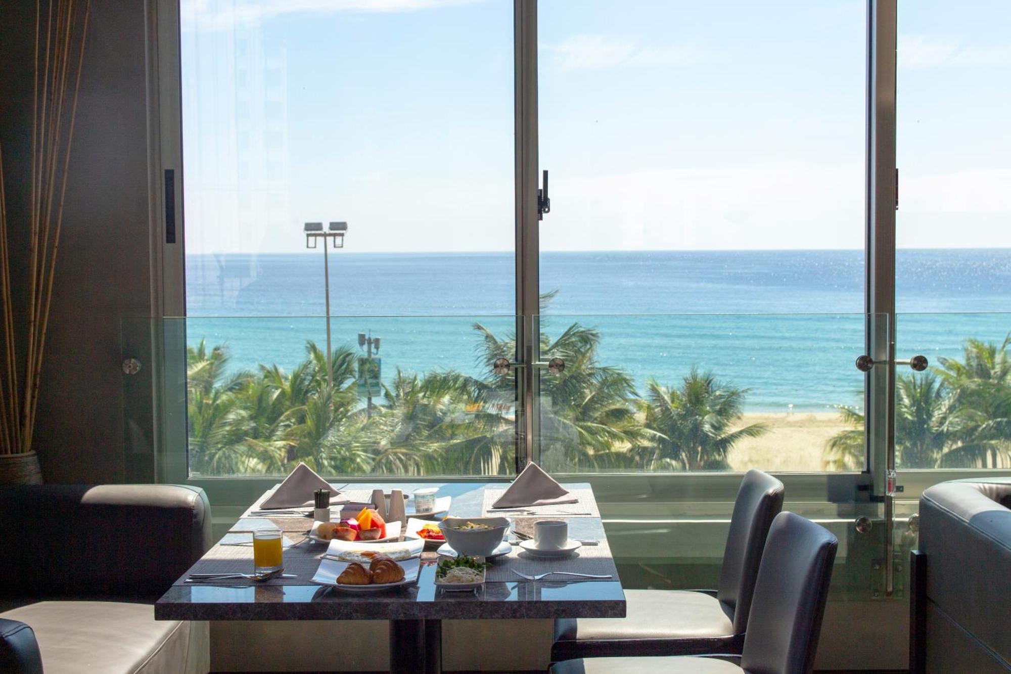 M Hotel Danang エクステリア 写真 View from the hotel