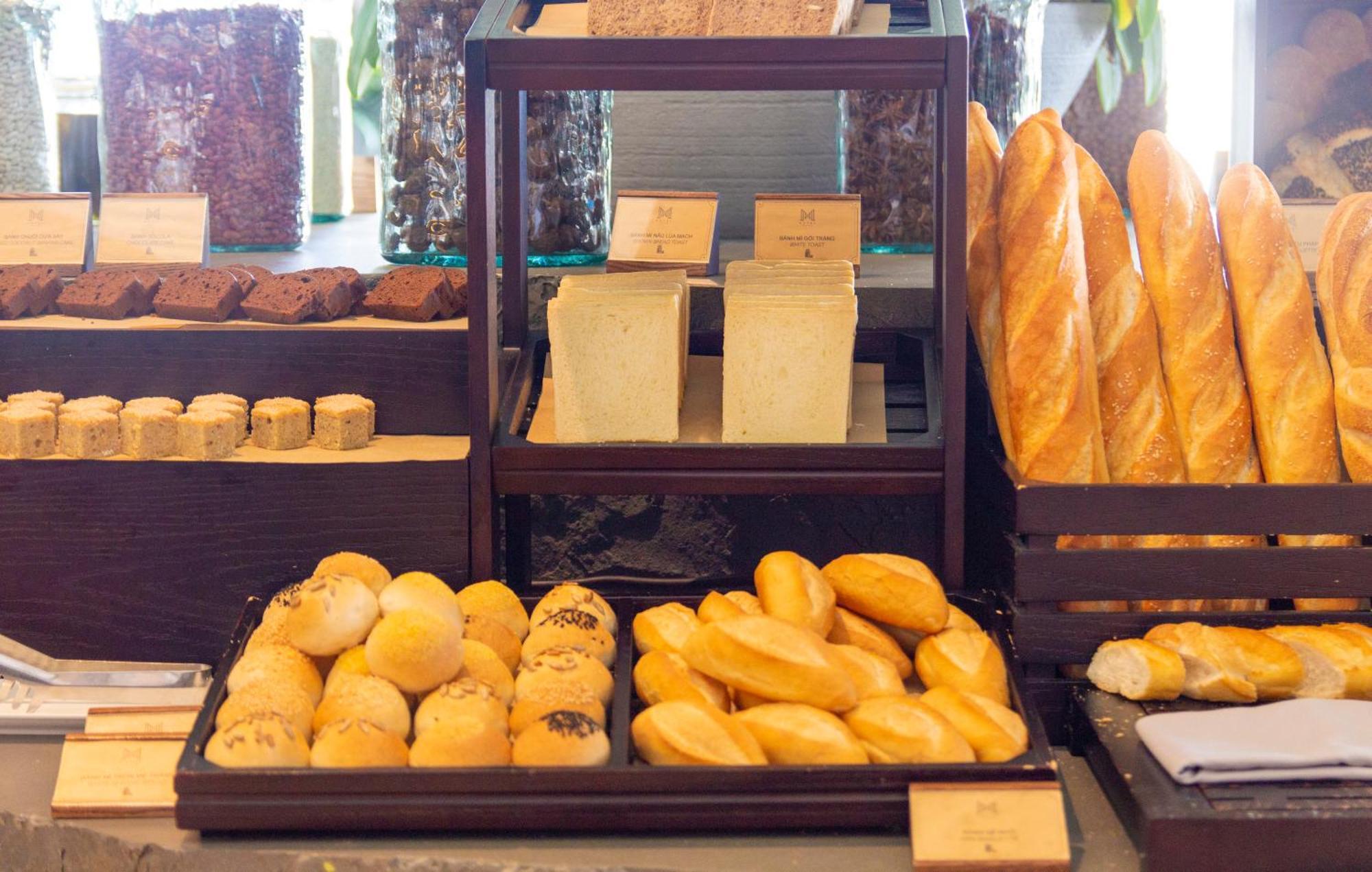 M Hotel Danang エクステリア 写真 Bread and cheese
